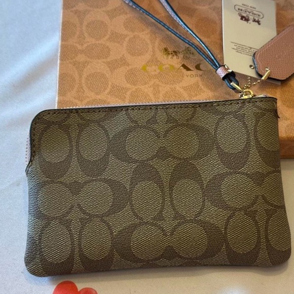 Coach X Disney Cinderella Corner Zip Wristlet Signature Canvas with Patches